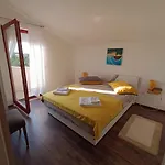 Toket - 6+2 Person 度假居 德拉格