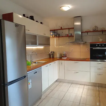 Toket - 6+2 Person Drage