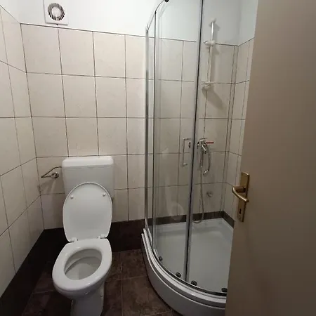 Toket - 6+2 Person *