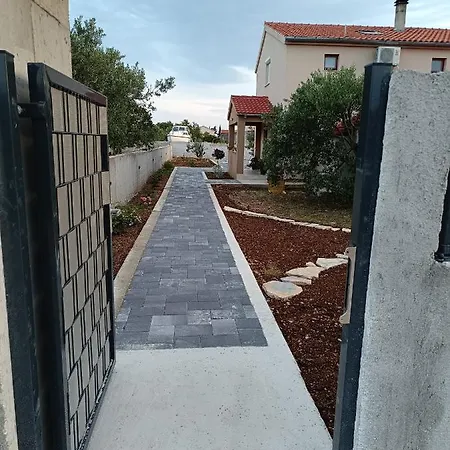 Toket - 6+2 Person Драге